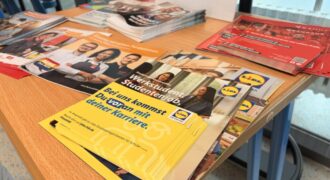 IMG_7990 IMG_7990